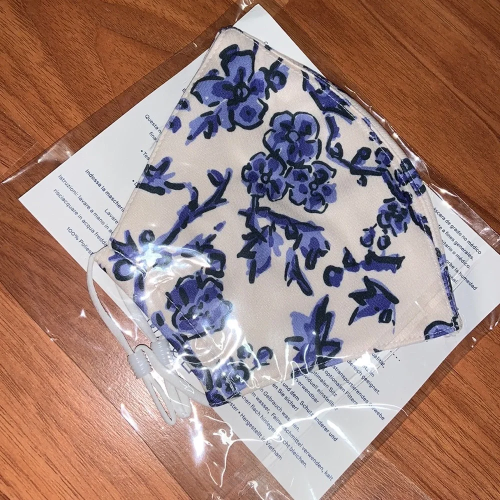 NWT Tory Burch Blue and White Floral Face Mask